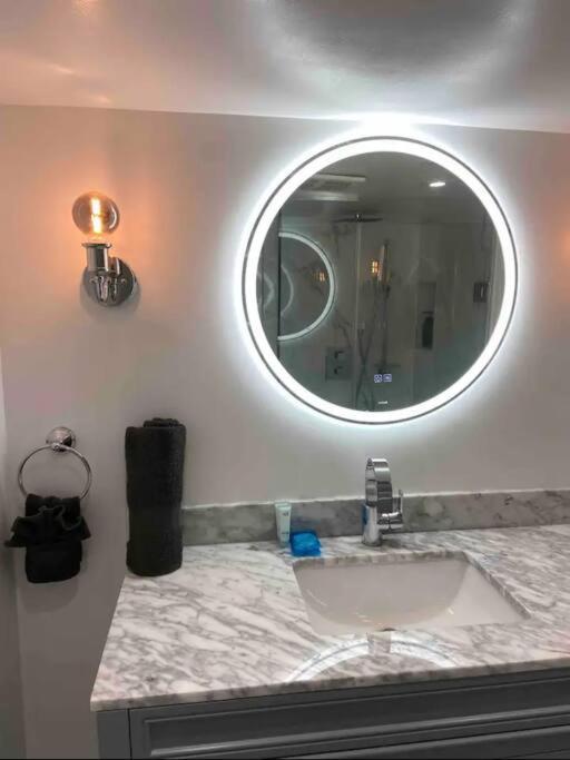 Holiday home Grand 3 Bedroom Victorian Entire Toronto
