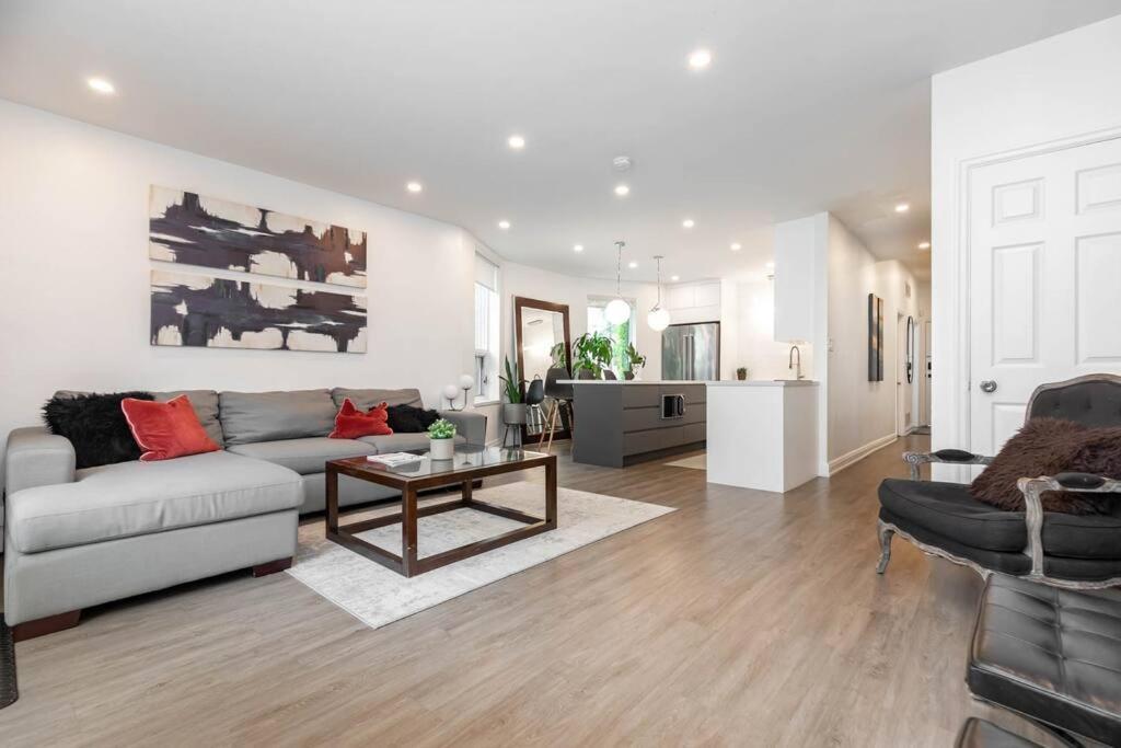 Grand 3 Bedroom Victorian Entire